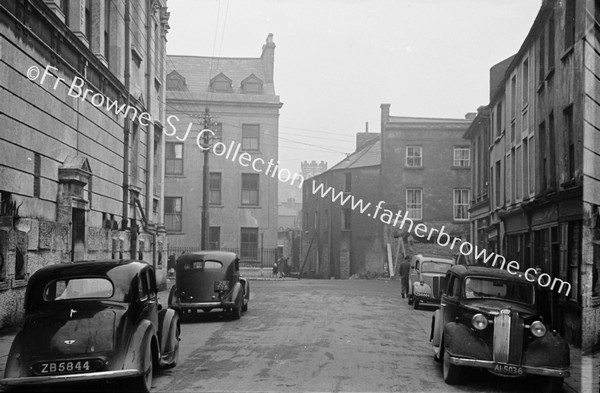 OLD FRANCISCAN PRIORY  LIBERTY STREET  OLD HOUSE SEEN FROM SIDE OF COURTHOUSE ON LEFT